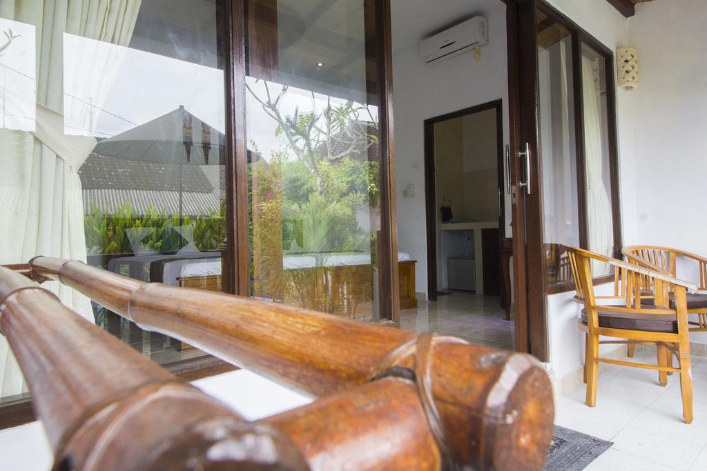 Pantai Bungalow Lembongan Island Exterior photo